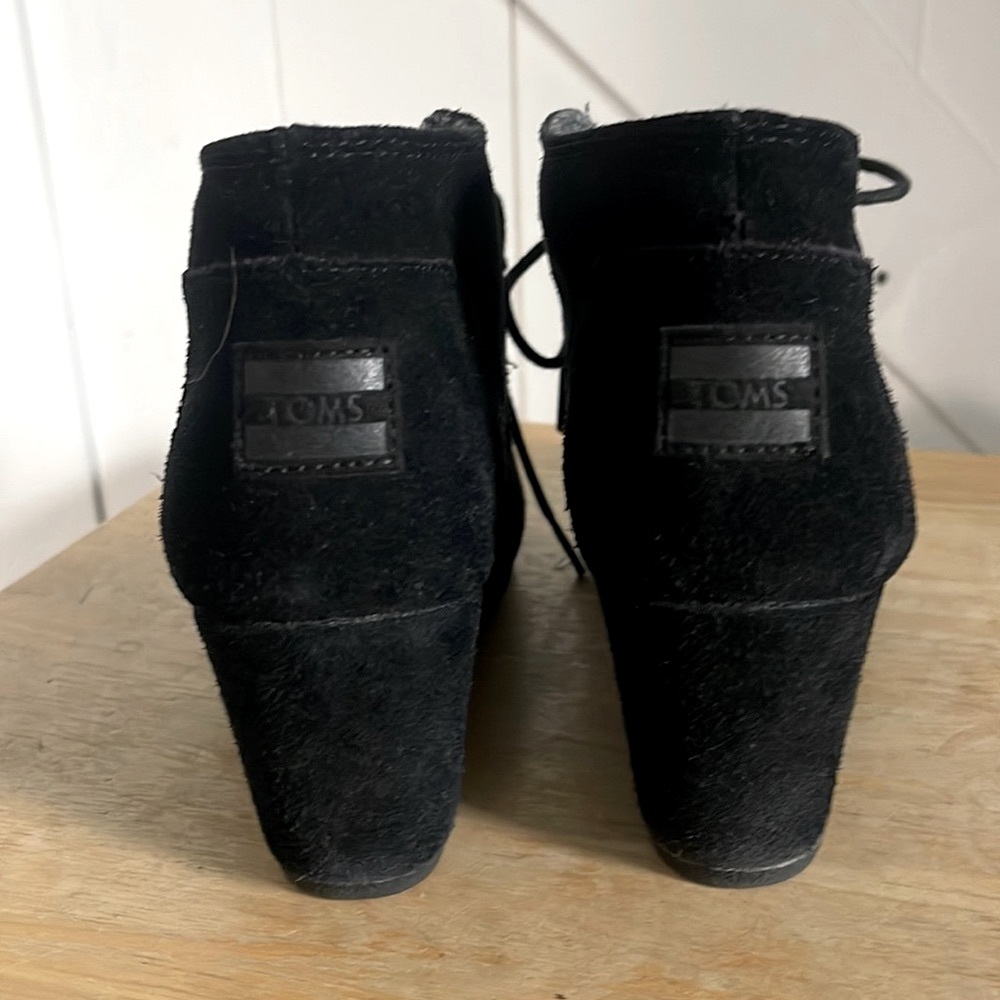 Toms Lace Up Black Wedges Size 8
